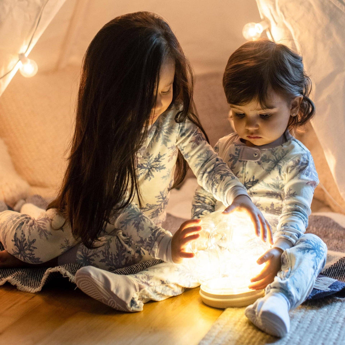 Snowflake Flurries Organic Cotton Two-Piece Pajamas